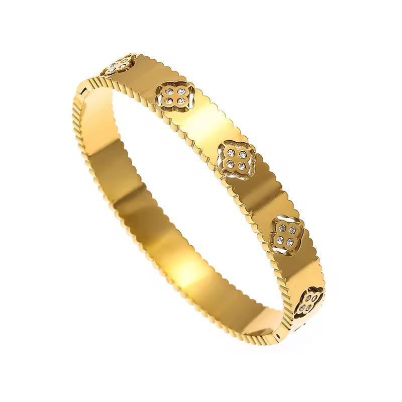 Luxury Gold Handcuffs – Stylish Metal Restraints