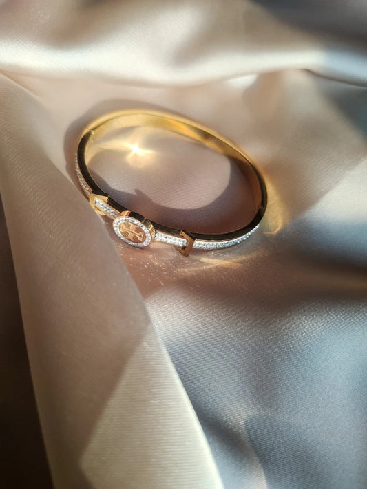 “Professional Stainless Steel Handcuffs – Double Lock Security Restraints”