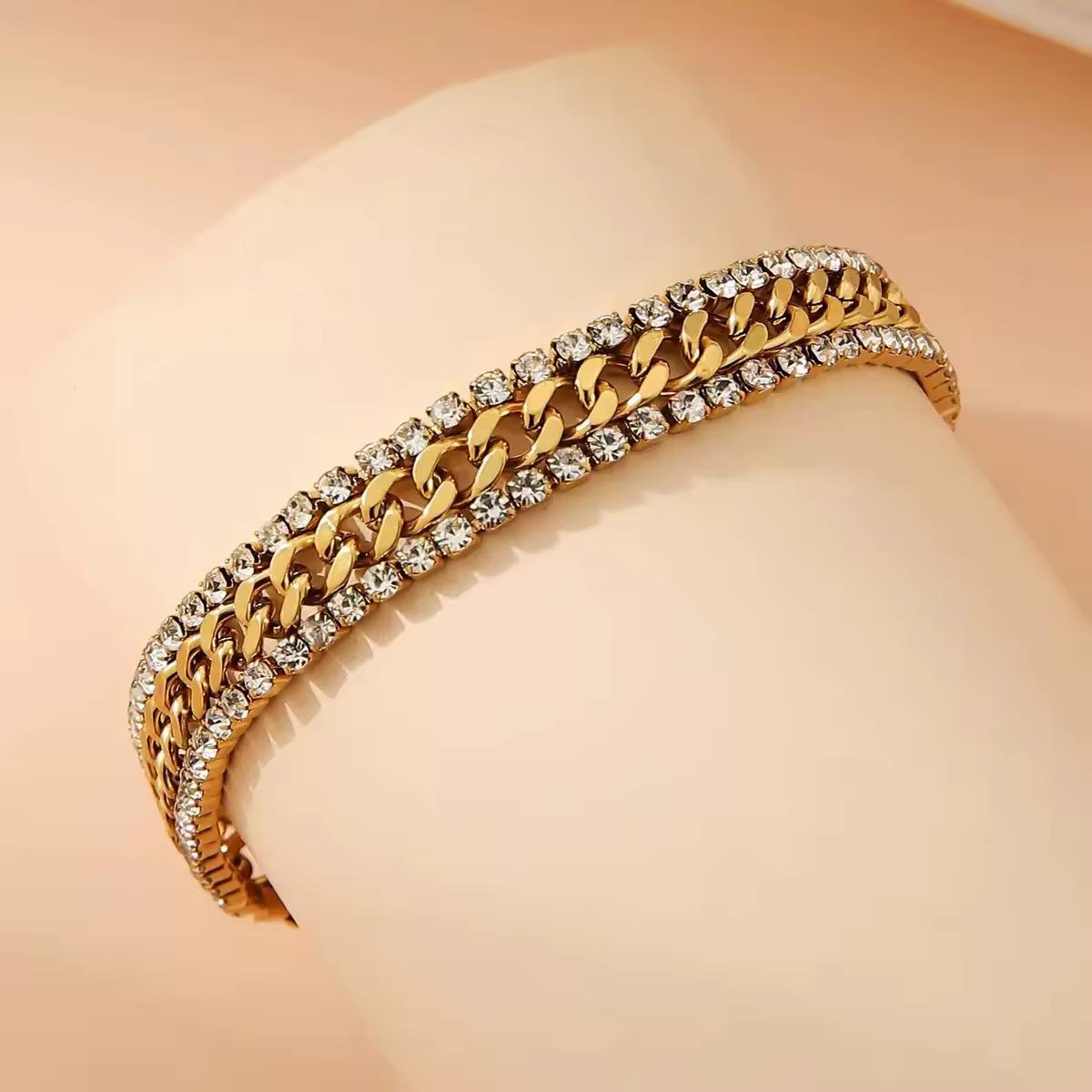 Elegant Women's Bracelet – Sparkling Fashion Accessory