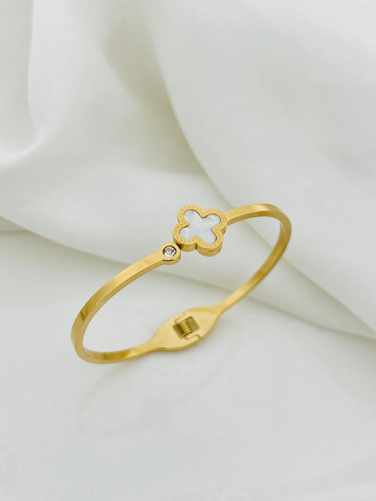 Realistic Metal Handcuffs