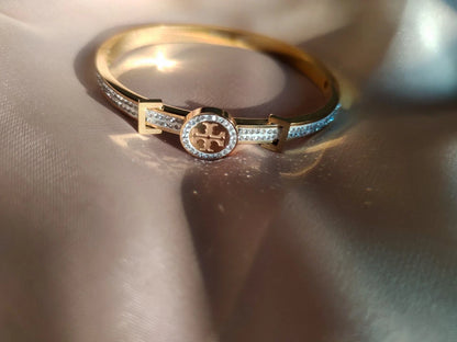 “Professional Stainless Steel Handcuffs – Double Lock Security Restraints”